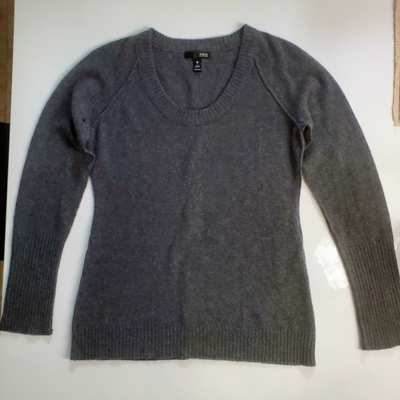 AQUA 100% Cashmere Sweater. SIZE L - Picture 1 of 5